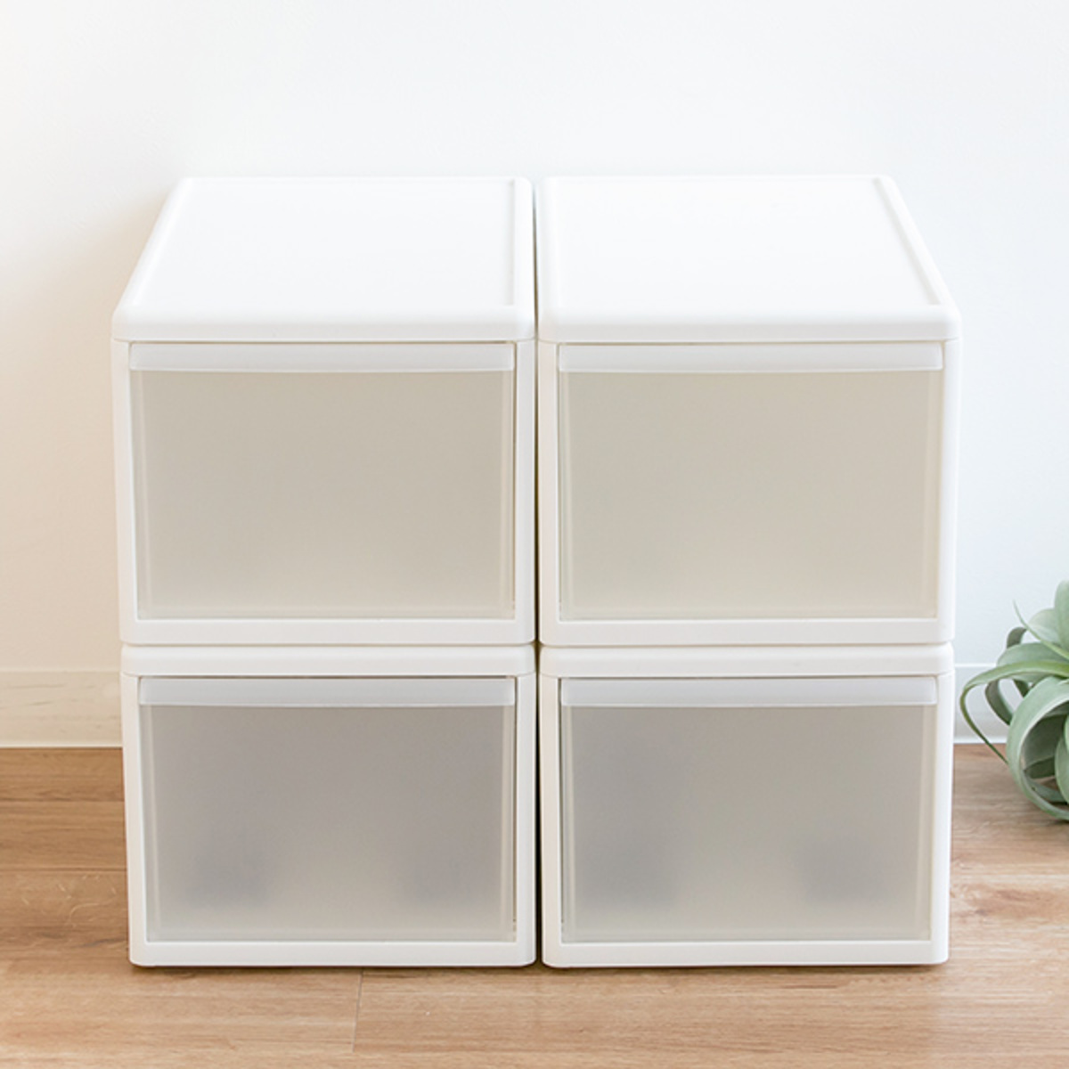 収納ケース ミディ M 幅26×奥行47×高さ22cm 引き出し 収納 同色4個セット （ 収納ボックス 衣装 ケース 日本製 クローゼット収納 隙間収納 プラスチック ）_16