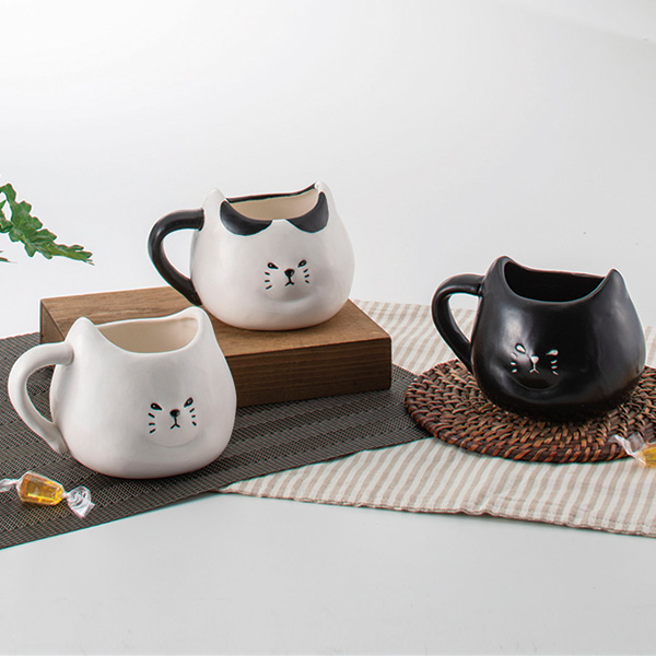 マグカップ 400ml ふてぶてしい猫 しろねこ 磁器製 かわいい （ 白猫