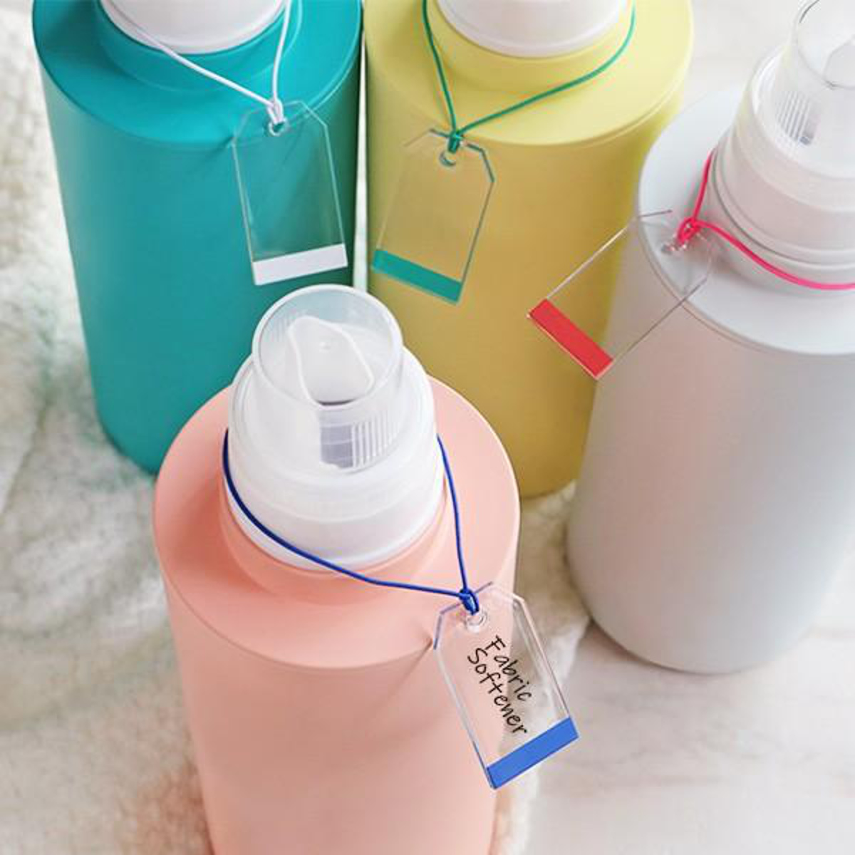 ランドリープレート クリア 洗剤用プレート 4枚セット （ タグ プレート 洗剤ボトル 掛ける ）