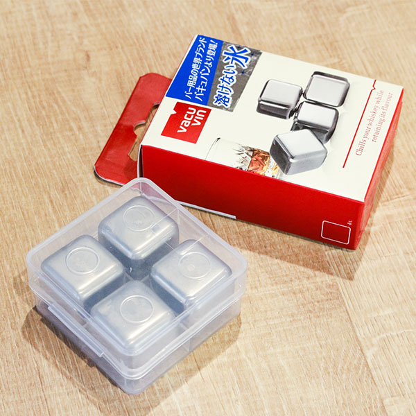 ステンレス氷 溶けない氷 ウィスキーストーン バキュバン VACUVIN ステンレス製 アイスキューブ 4個入り （ 氷 ステンレス 溶けない ウイスキー 焼酎 ワイン ） | ブランド登録なし | 07