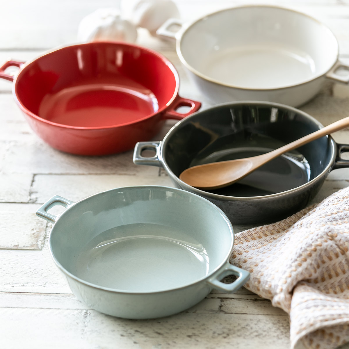 グラタン皿 20.5cm 持ち手付き ラウンド HINATA 皿 食器 洋食器 耐熱