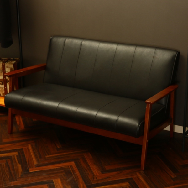 ソファ 幅128cm 二人掛け 2人用 レザー調 ひじ掛け 木製 合成皮革