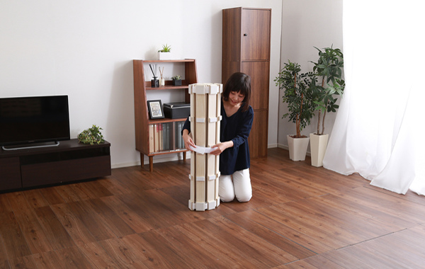 [未使用品] お洒落な一人暮らしに！ すのこベッド シングル ロールタイプ ！ ホームテイスト（HOME taste） すのこベッド シングル ロール式 桐 桐