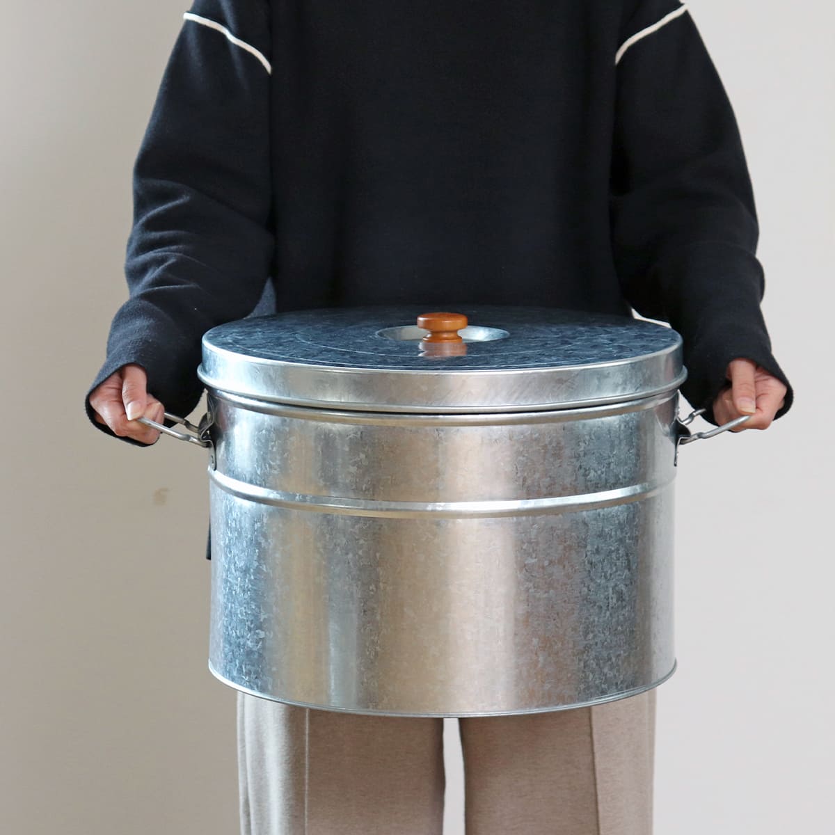 米びつ 20kg 丸型 トタン 袋のまま （ 米櫃 ブリキ 缶 ライスボックス