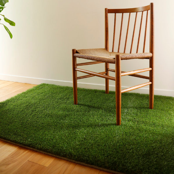 家芝　うちしば　ラグ　人工芝　100×140 新品未使用 人工芝 芝生 ラグ リアル芝生 おうちでアウトドア気分 140×200 手洗い