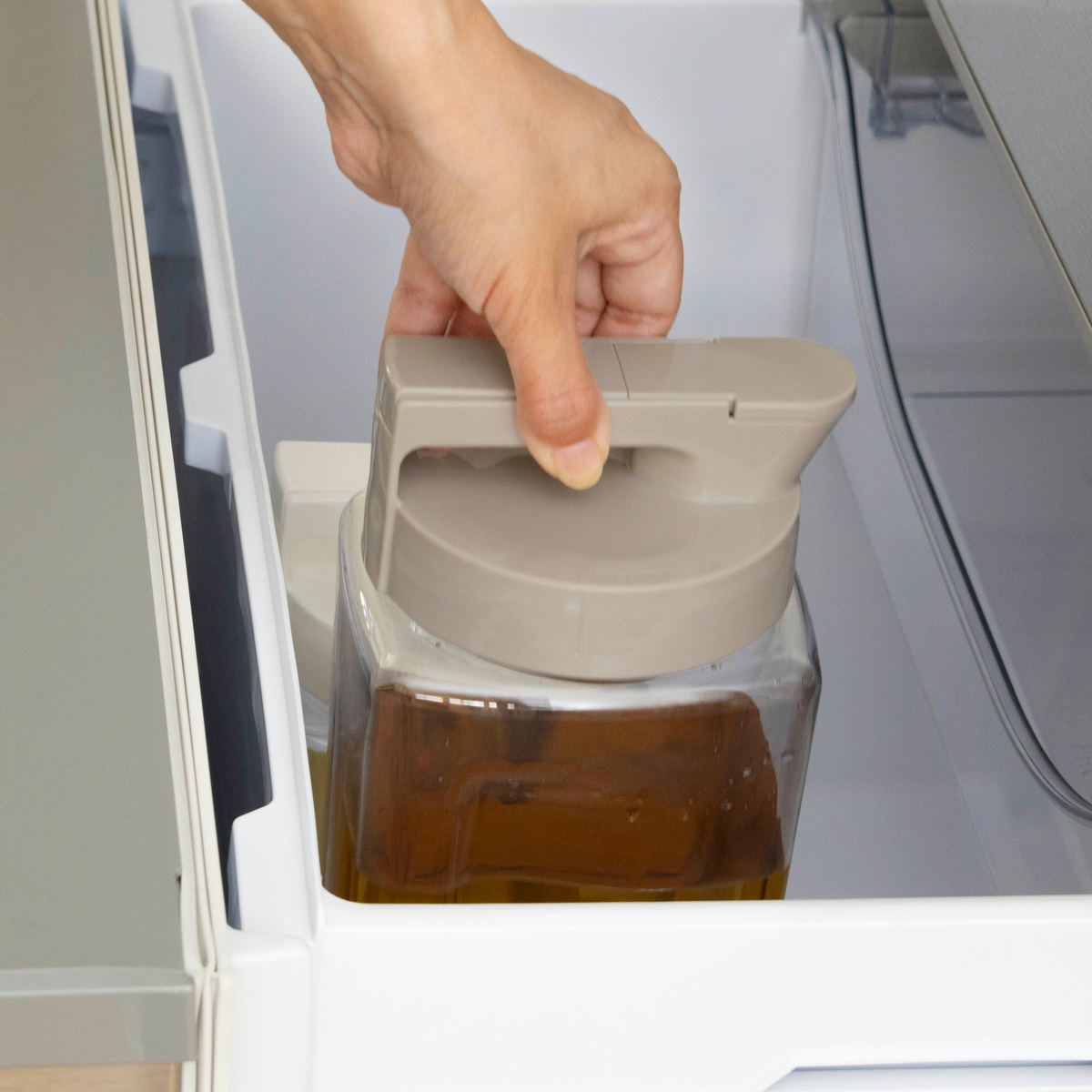ピッチャー 冷水筒 2.1L 耐熱 横置き プ...の詳細画像5