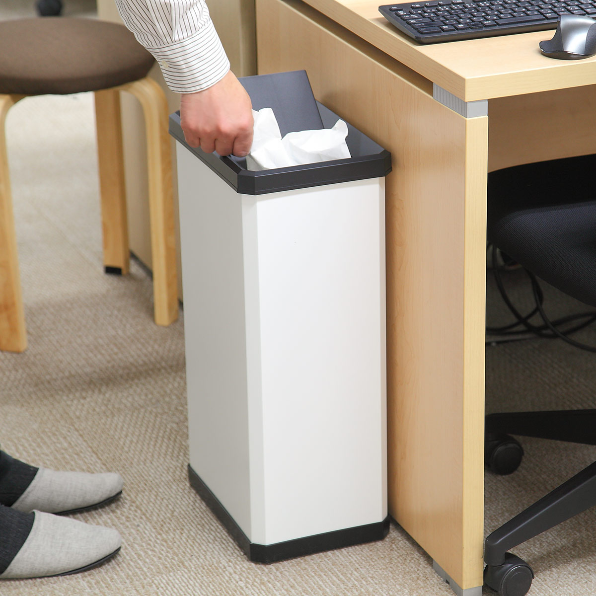 （法人限定） 屋内用ゴミ箱 業務用ダストボックス 23L Sサイズ ターンボックス オフホワイト色 （ 屋内用 ゴミ箱 ごみ箱 屋内 ふた付き スチール製 ）_16