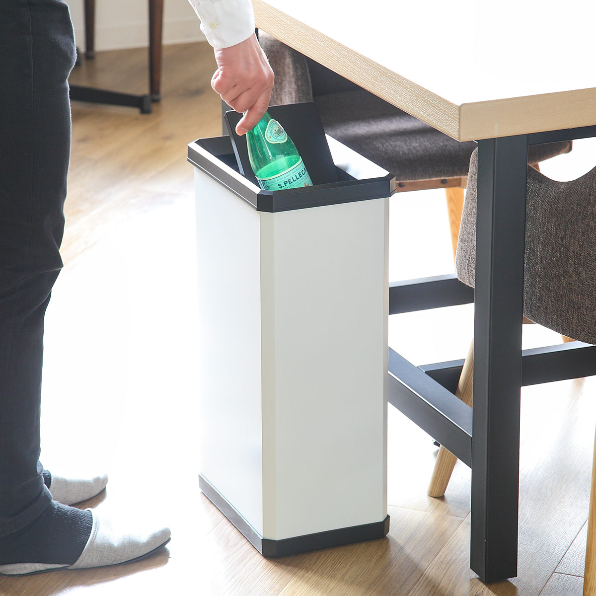 （法人限定） 屋内用ゴミ箱 業務用ダストボックス 23L Sサイズ ターンボックス オフホワイト色 （ 屋内用 ゴミ箱 ごみ箱 屋内 ふた付き スチール製 ）_18