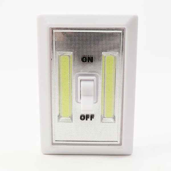 ライト FREEDOM LIGHT LED 工事不要 ナイトライト 照明 （ 電気 足元灯 壁付け スイッチ型 ）