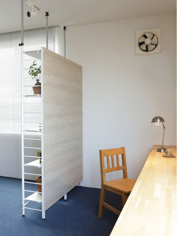 弘益 突っ張り 間仕切りラック 幅117.5cm つっぱり ラック 収納