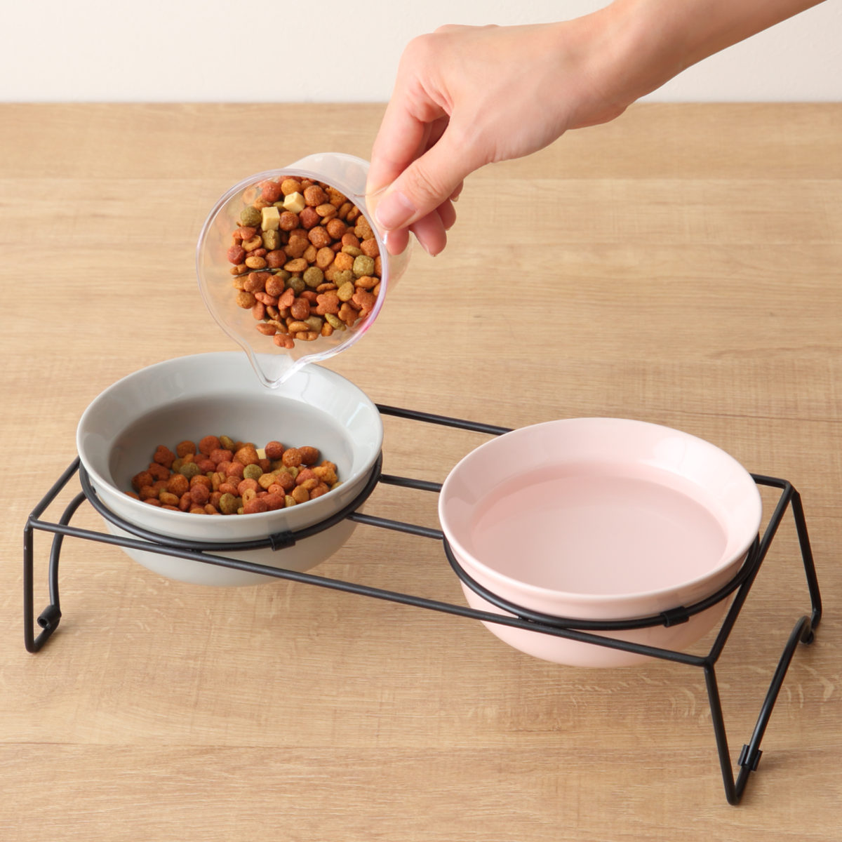 スタンド付きピンクフードボウル 犬 犬用 食器 ボウル ダブルセット グレー/ピンク AppeTIT DOG ROUND M