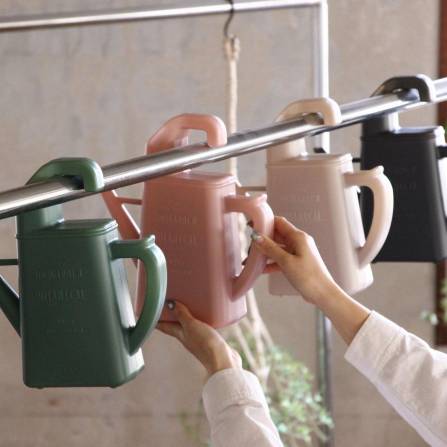 送料無料 ジョウロ じょうろ おしゃれ アイリスオーヤマ ブリティッシュピッチャー 1 5l Btw 15 水やり 散水用品 水差し 22 父の日 プレゼント Riosmauricio Com