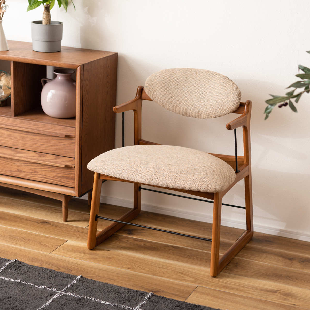 東谷 フロアチェア 座面高42cm 木製 ファブリック （ リビングチェア