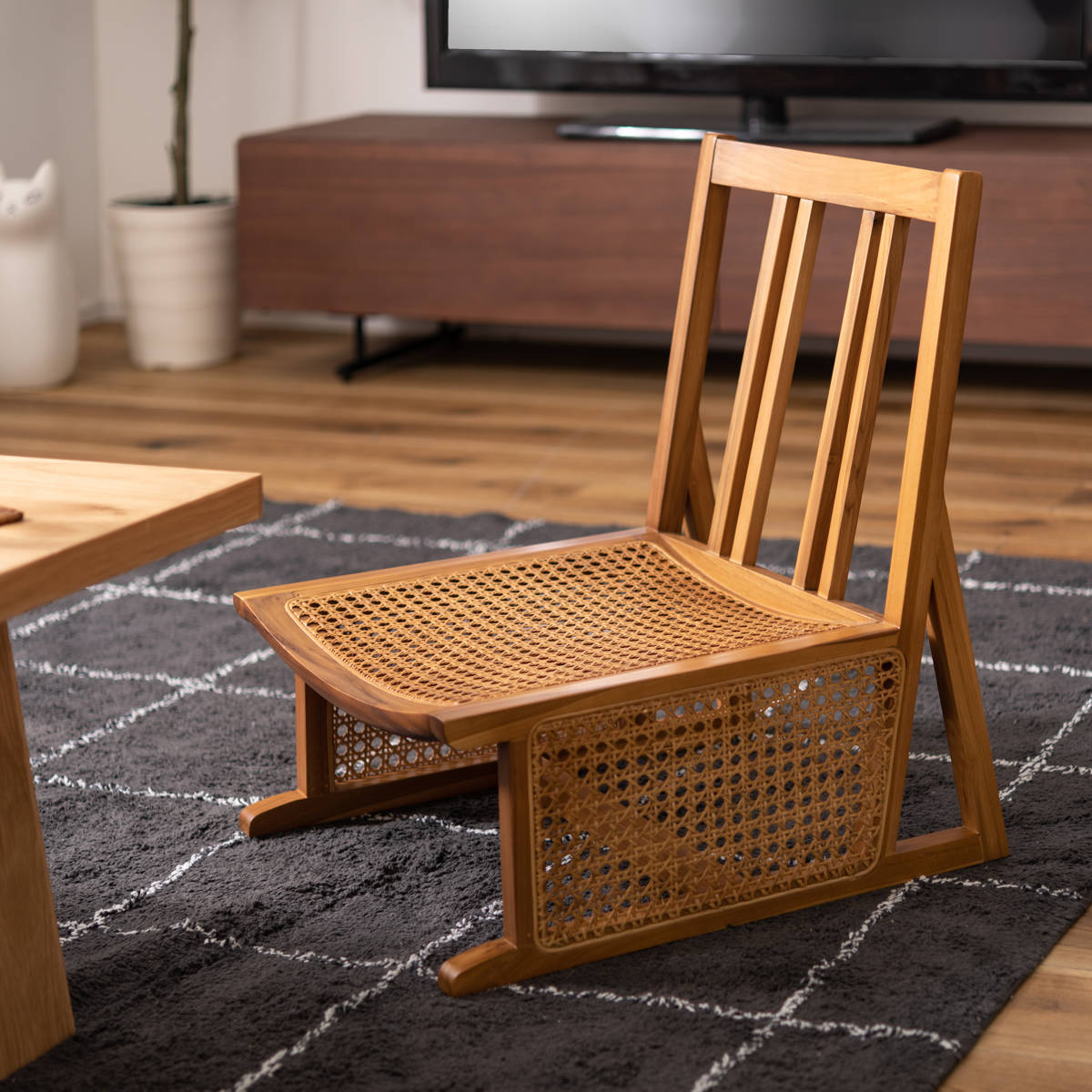 東谷 フロアチェア 天然木フレーム ラタン編み 座面高約20cm （ 座椅子