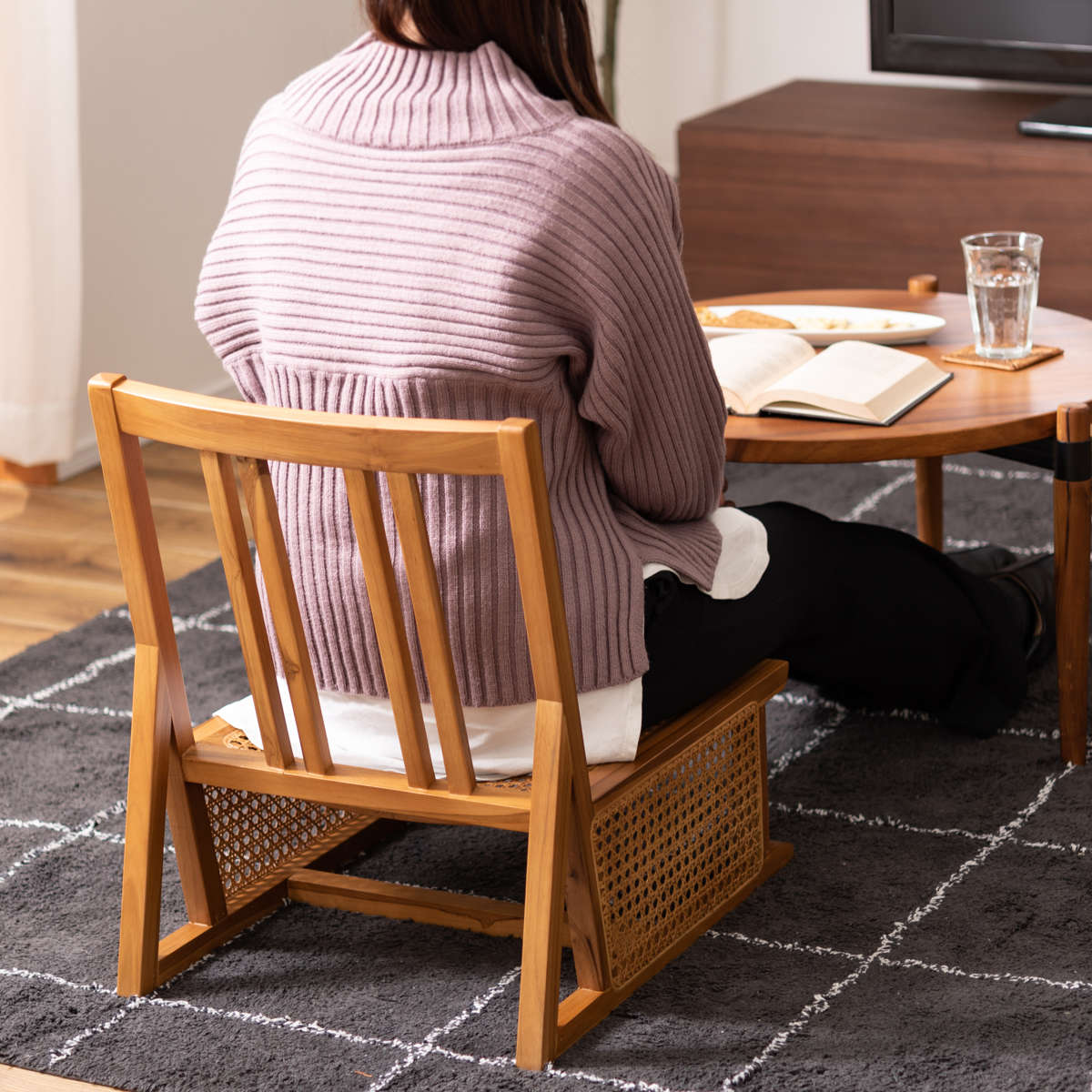 東谷 フロアチェア 天然木フレーム ラタン編み 座面高約20cm （ 座椅子