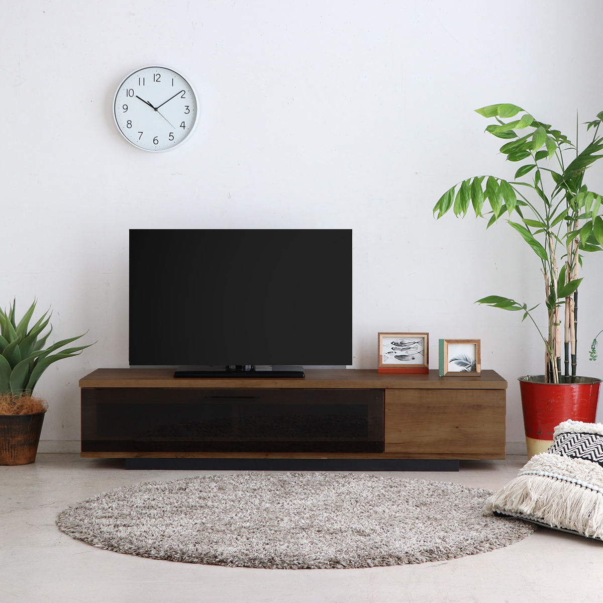 東馬（Tohma） テレビ台 ローボード シンプルモダン ダークガラス扉 約