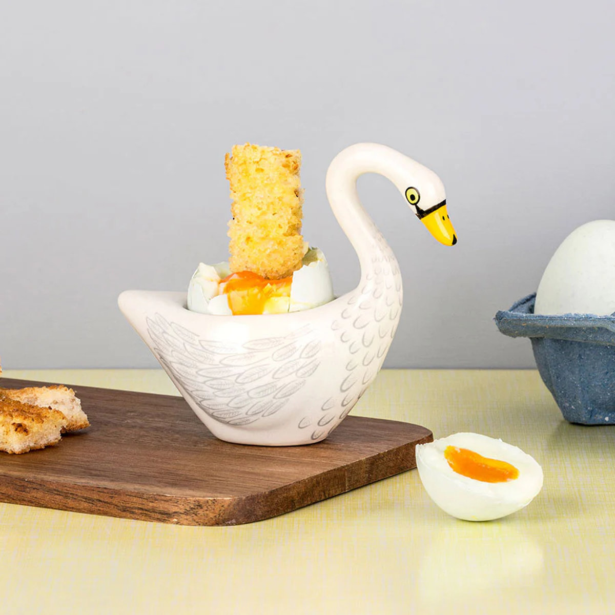陶器の少女像 鶏と白鳥付き