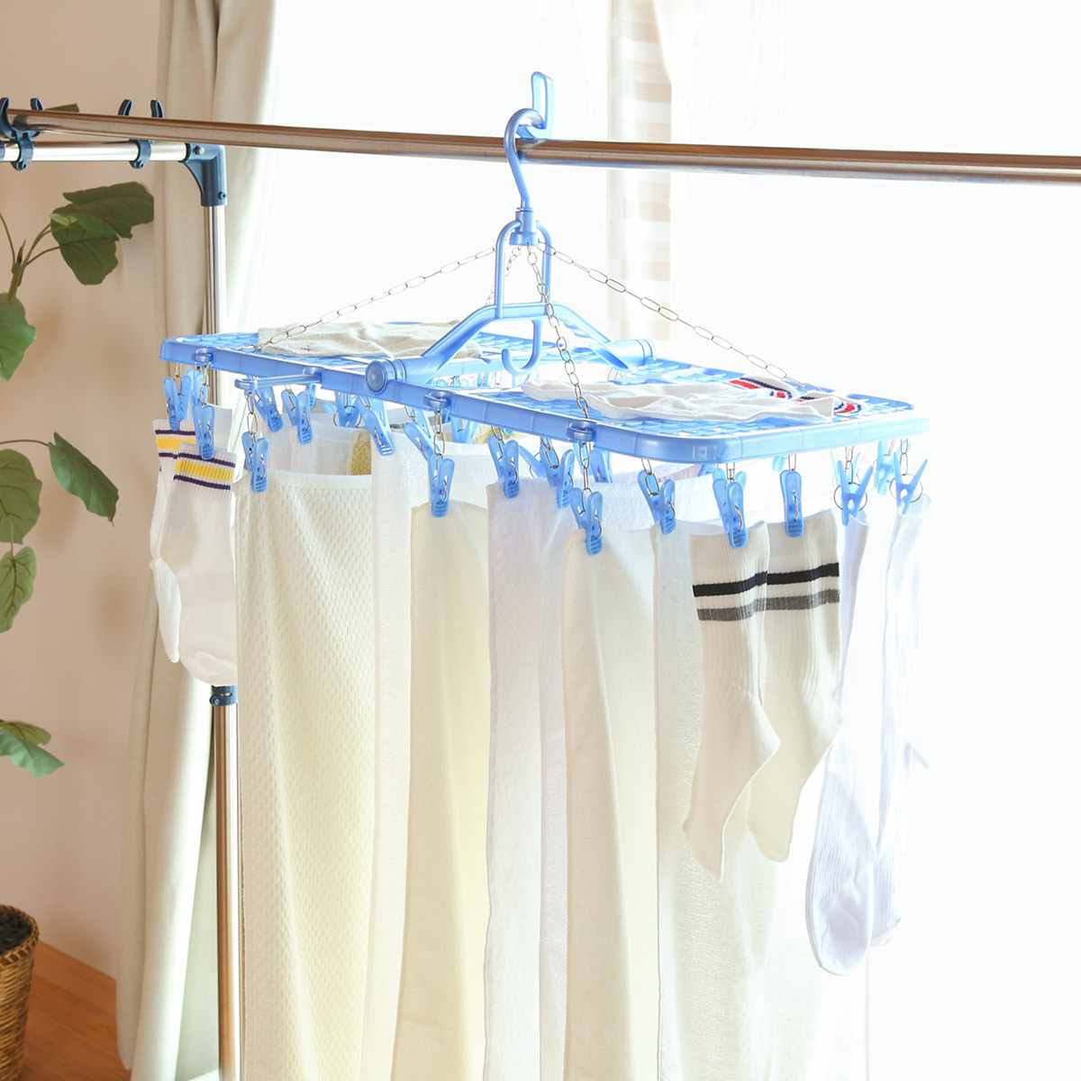 洗濯ハンガー 44ピンチ ネット付き スライド角ハンガー （ 洗濯 ハンガー 伸縮 ネット ピンチハンガー ピンチ 折りたたみ ）