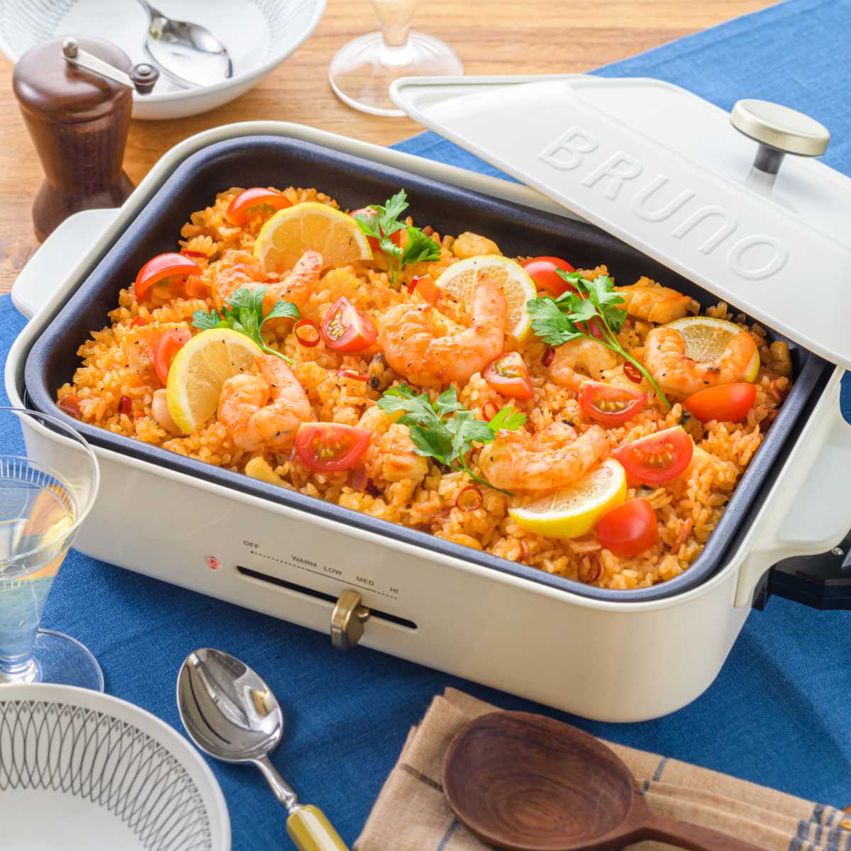 BRUNO コンパクトホットプレート、たこ焼きプレート付き　ネイビー　新品未開封 BRUNO（ブルーノ） コンパクトホットプレート たこ焼きプレート付き 蓋