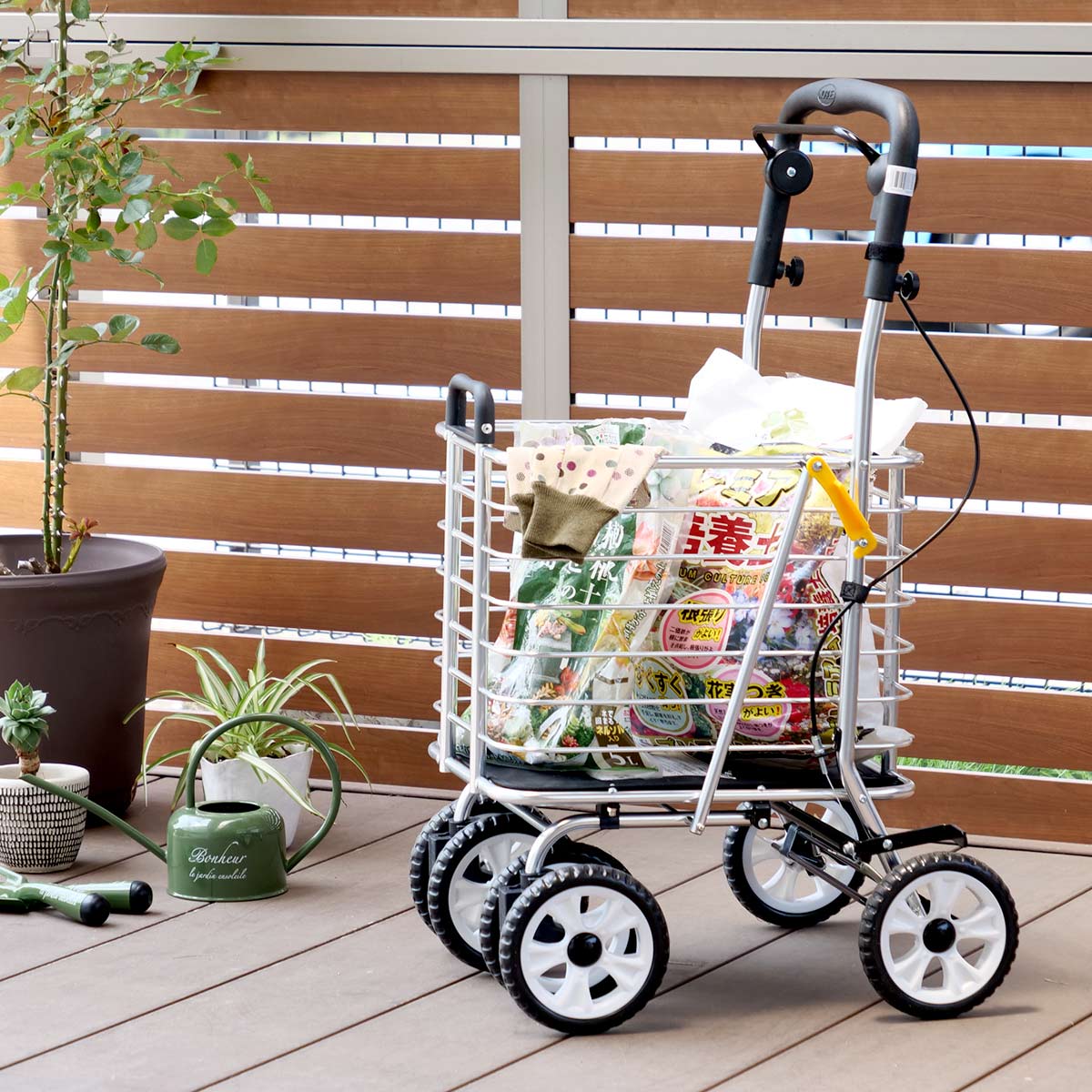 シルバーカー ノーブルワゴン M コンパクト 大容量 （ カート 歩行器