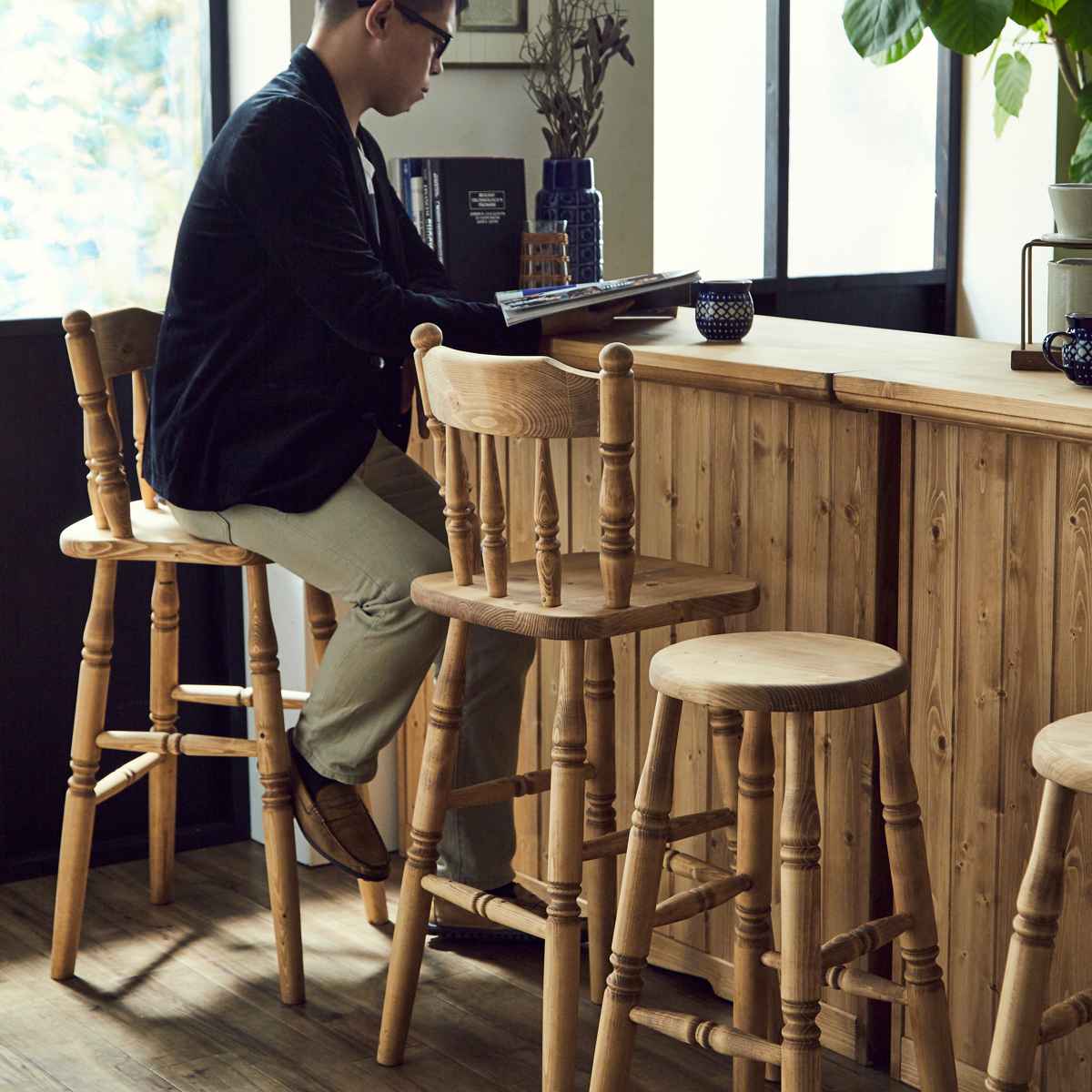 カウンターチェア 背もたれ付き 木製 座面高65cm カントリー調