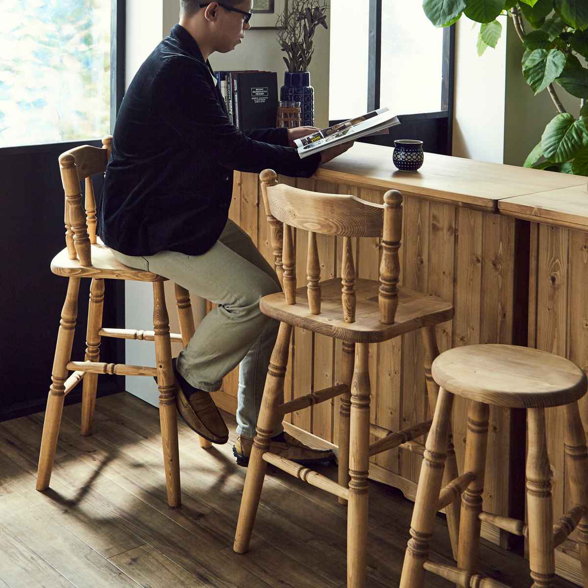 カウンターチェア 背もたれ付き 木製 座面高65cm カントリー調