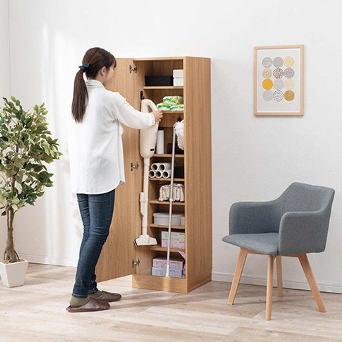 HAGiHARA（萩原） 掃除機収納 木製ロッカー 扉付 幅40cm （ 収納 家具