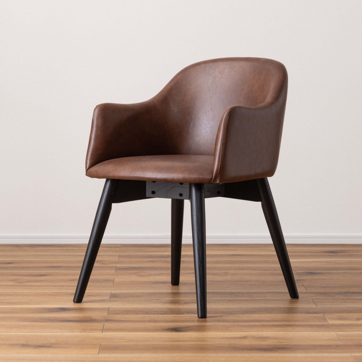 東谷 ダイニングチェア 座面高43cm 肘掛け付き カラメリ （ チェア