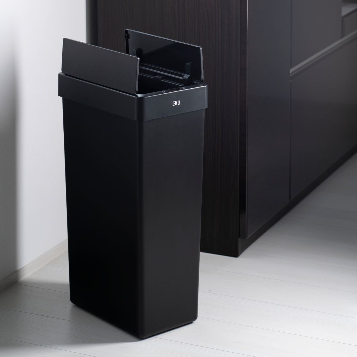 EKO ゴミ箱 30L エックスウィングライトセンサービン （ イーケーオー ごみ箱 30リットル センサー式 自動開閉 樹脂製 電池式 ふた付き 分別 一年保証付き ）_9
