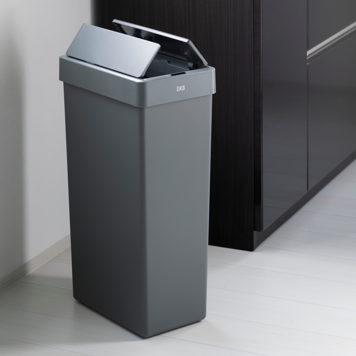 EKO ゴミ箱 30L エックスウィングライトセンサービン （ イーケーオー ごみ箱 30リットル センサー式 自動開閉 樹脂製 電池式 ふた付き 分別 一年保証付き ）_10