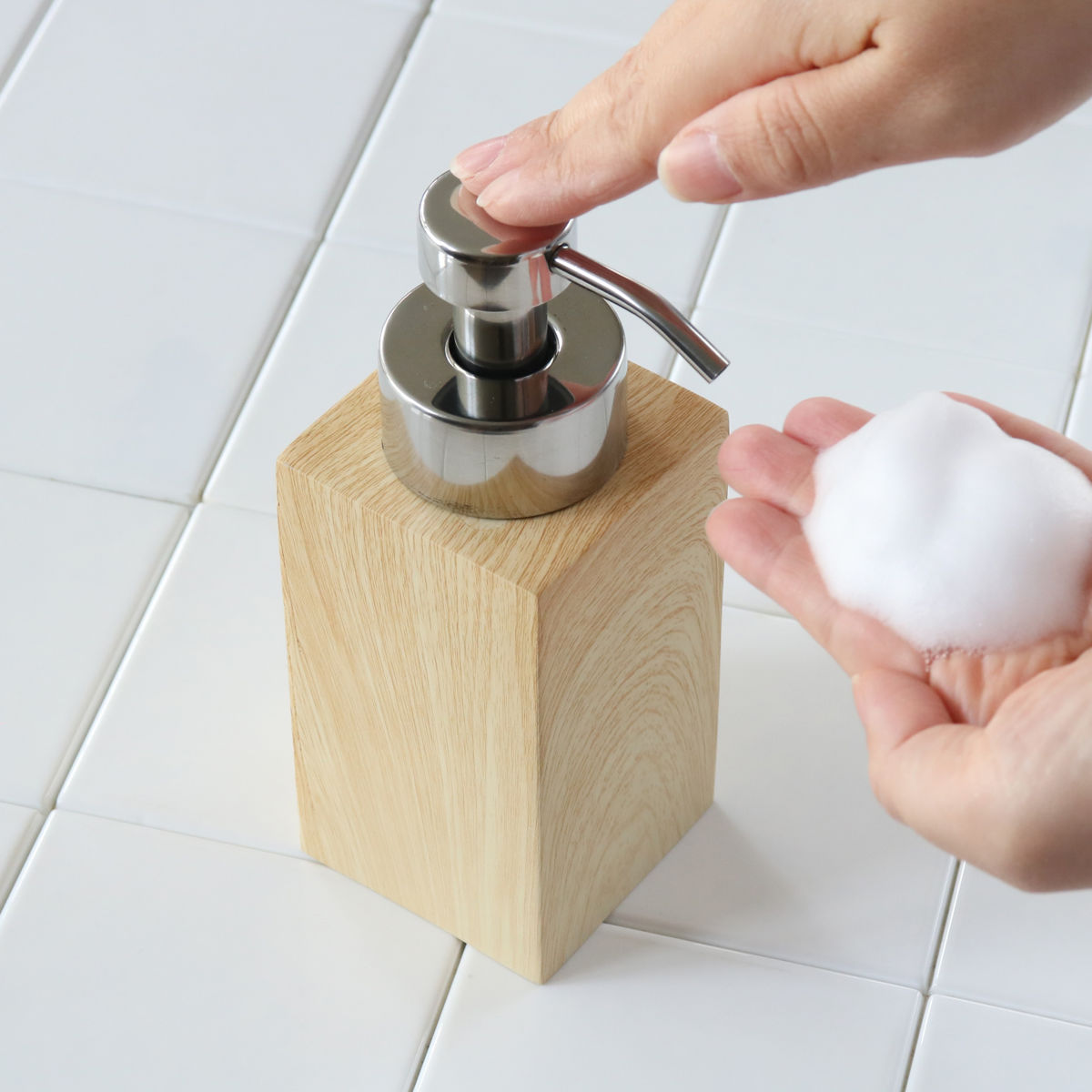 SALUS ディスペンサー ティンバー 泡タイプ フォームボトル 350ml