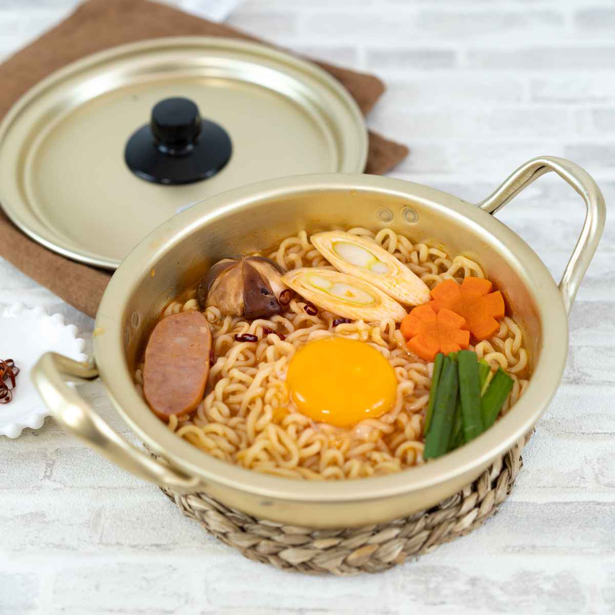 ラーメン屋用小さい型の麺鍋です。 和平フレイズ ラーメン鍋 18cm 浅型 アルミ製 味覚探訪 韓国編 両手鍋