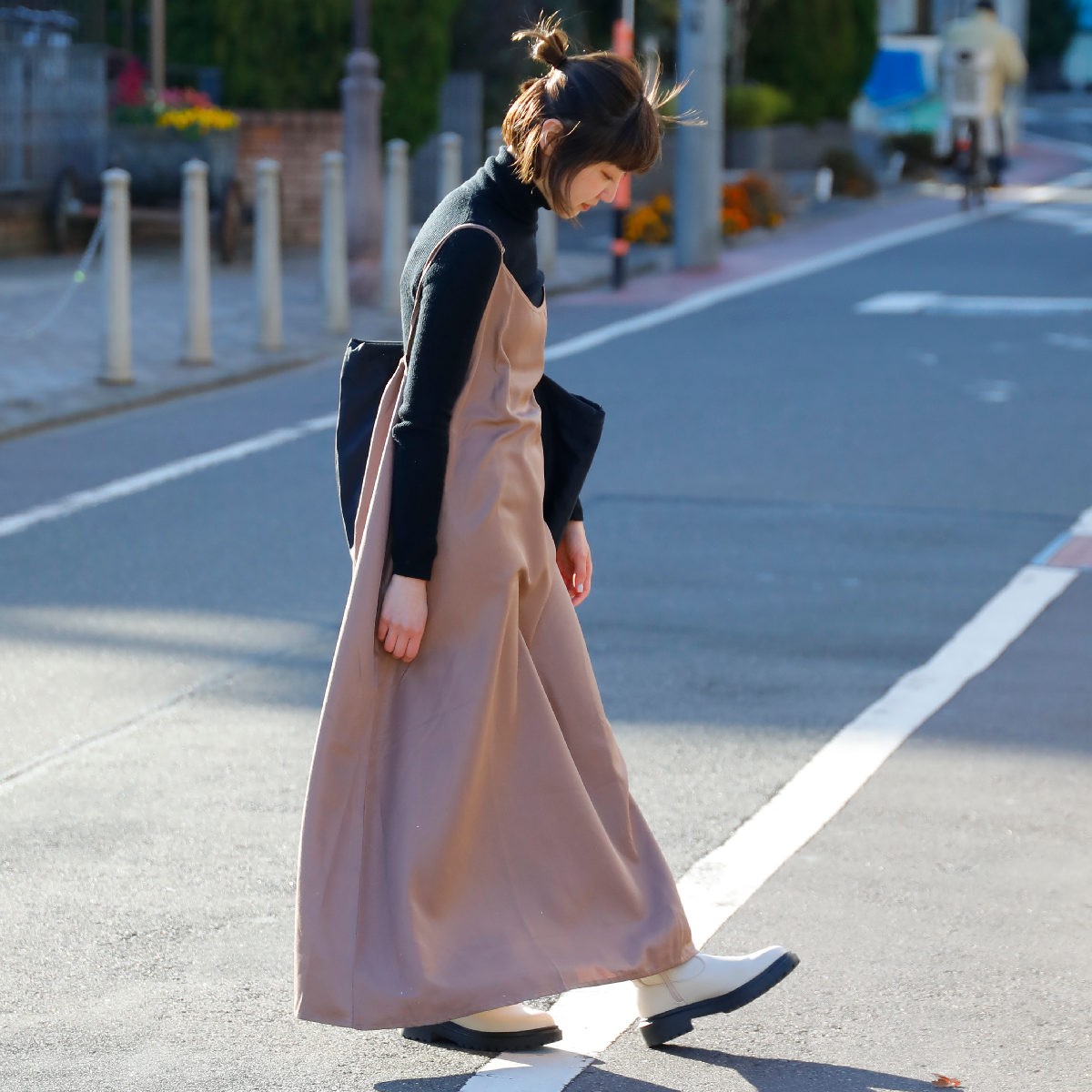 CB JAPAN（シービージャパン） エプロン ワンピースエプロン