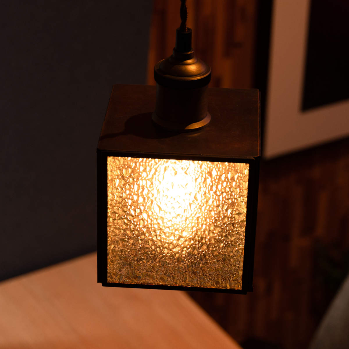 東谷 ペンダントライト ステンドグラスライト 四角 E26 （ ペンダント