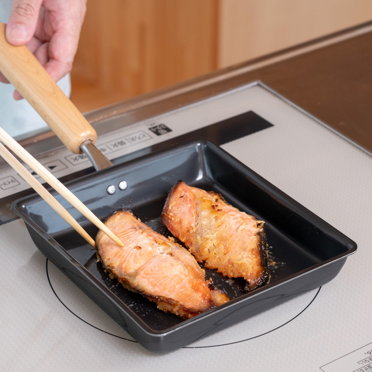 パール金属 卵焼き器 16×16cm IH対応 鉄製 正方形 日本製 （ ガス火