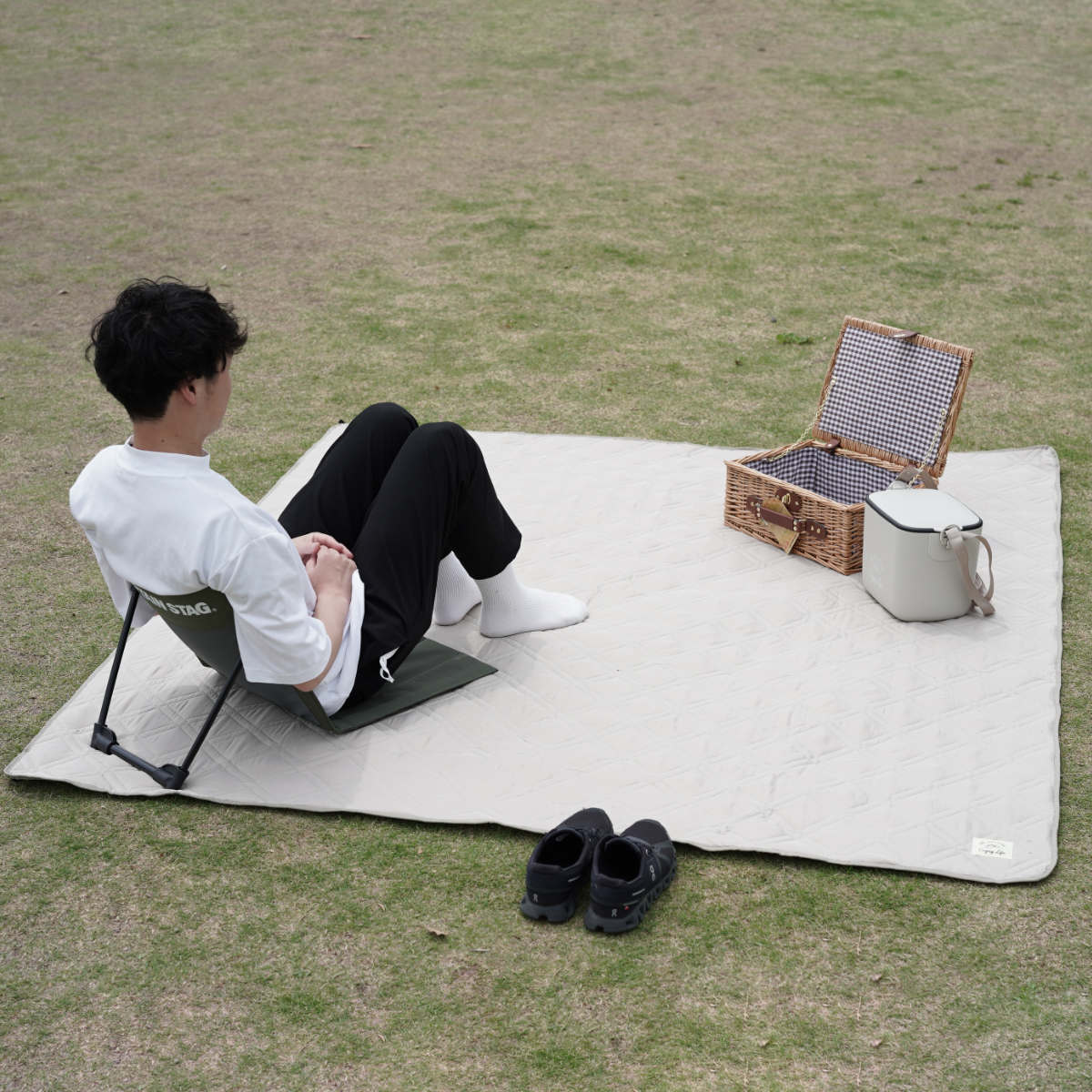 レジャーシート 180×200cm モンテ 撥水キルティングレジャーシート キャプテンスタッグ （ CAPTAIN STAG レジャーマット ピクニックシート 撥水加工 断熱 ）