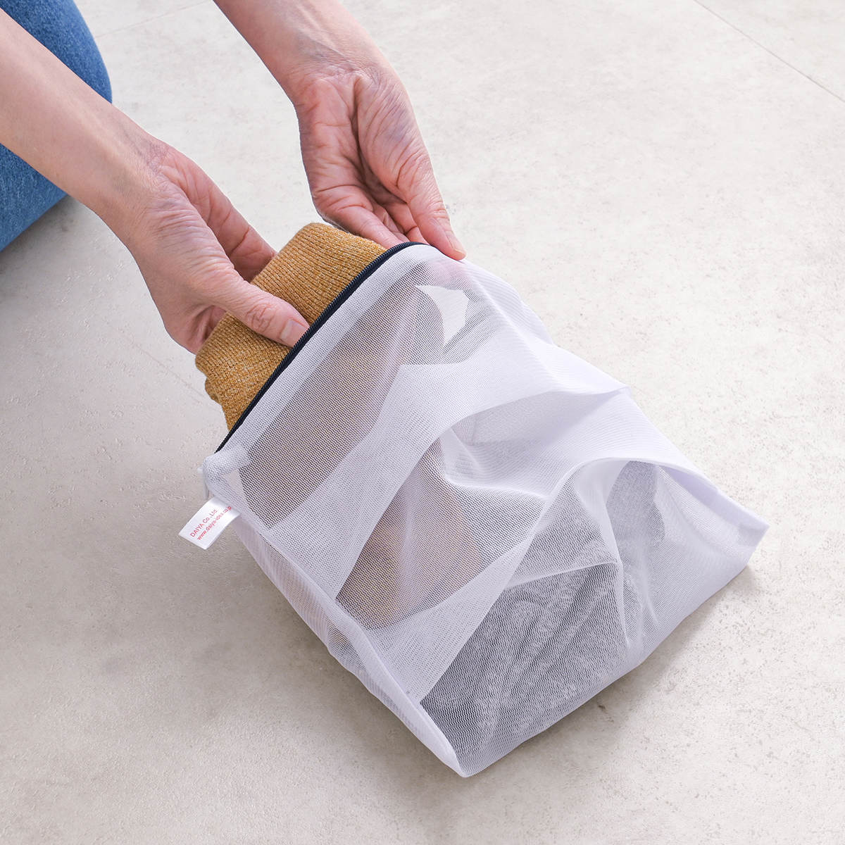 洗濯ネット 小サイズ ひろがるまとめ洗いネット （ まとめ洗いネット ひろがる ランドリーネット プリーツ付き 洗濯物 衣類 ）