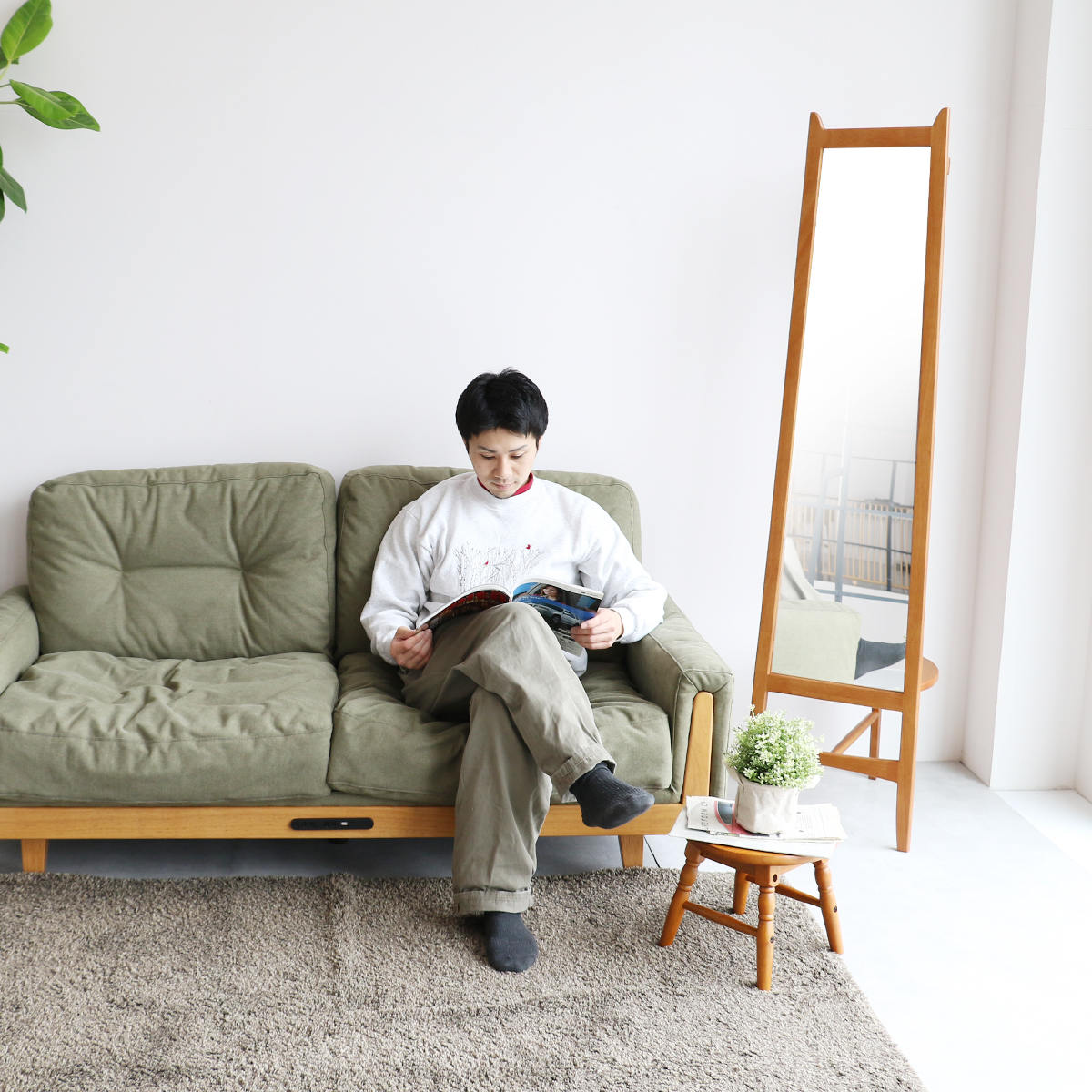 �X�^���h�~���[ �S�g�� �w�ʃn���K�[���b�N �I�t charl OAKER �i �~���[ �� �p�� ���[ �X���� �ȃX�y�[�X �j