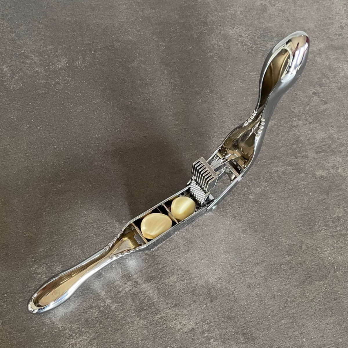 ニンニク生姜プレス＆スライサー Felio アルミ製 （ フェリオ にんにく