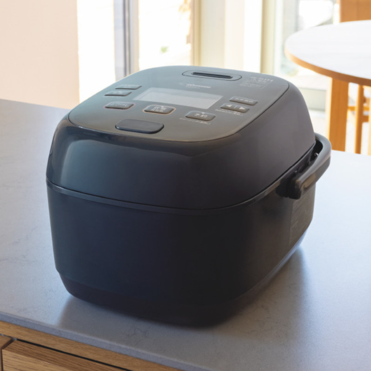 極め炊き 象印 圧力IH炊飯器 1升炊き 黒まる厚釜 フラット設計 立つ