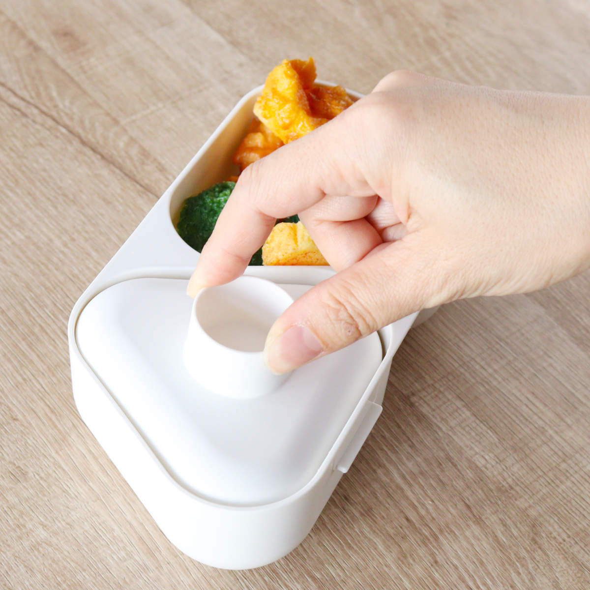 【新品】おむすび箱　長方形 楽天市場】弁当箱 おにぎりランチケース大 625ml （ おにぎりケース