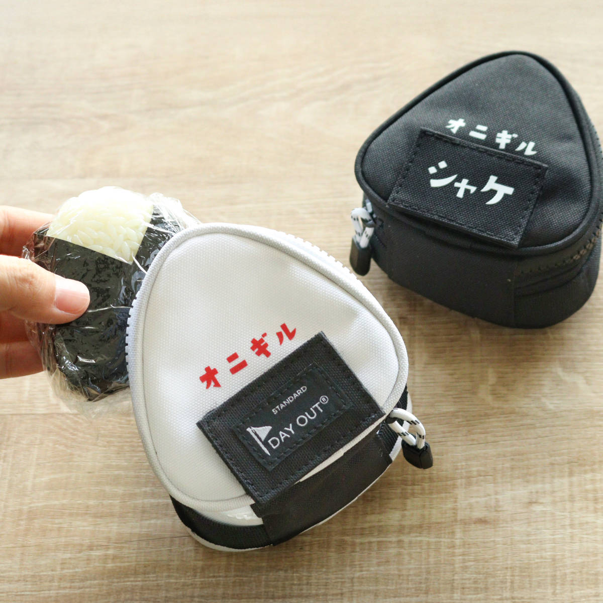 �I�j�M�� �I�j�M���P�[�X ���j���[���b�y�� �V���O�� DAY OUT OnIGIRU-menu patch single �i ���ɂ���o�b�O �ۗ�o�b�O ���ɂ���|�[�` ���ɂ���P�[�X �j