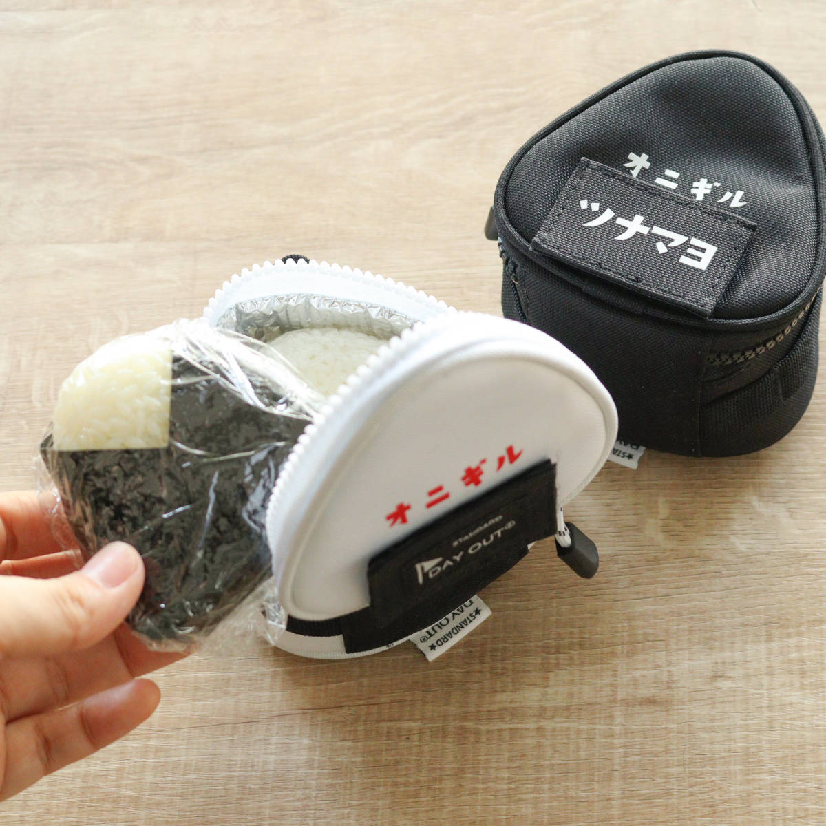 �I�j�M�� �I�j�M���P�[�X ���j���[���b�y�� �_�u�� DAY OUT OnIGIRU-menu patch double �i ���ɂ���o�b�O �ۗ�o�b�O ���ɂ���|�[�` ���ɂ���P�[�X �j