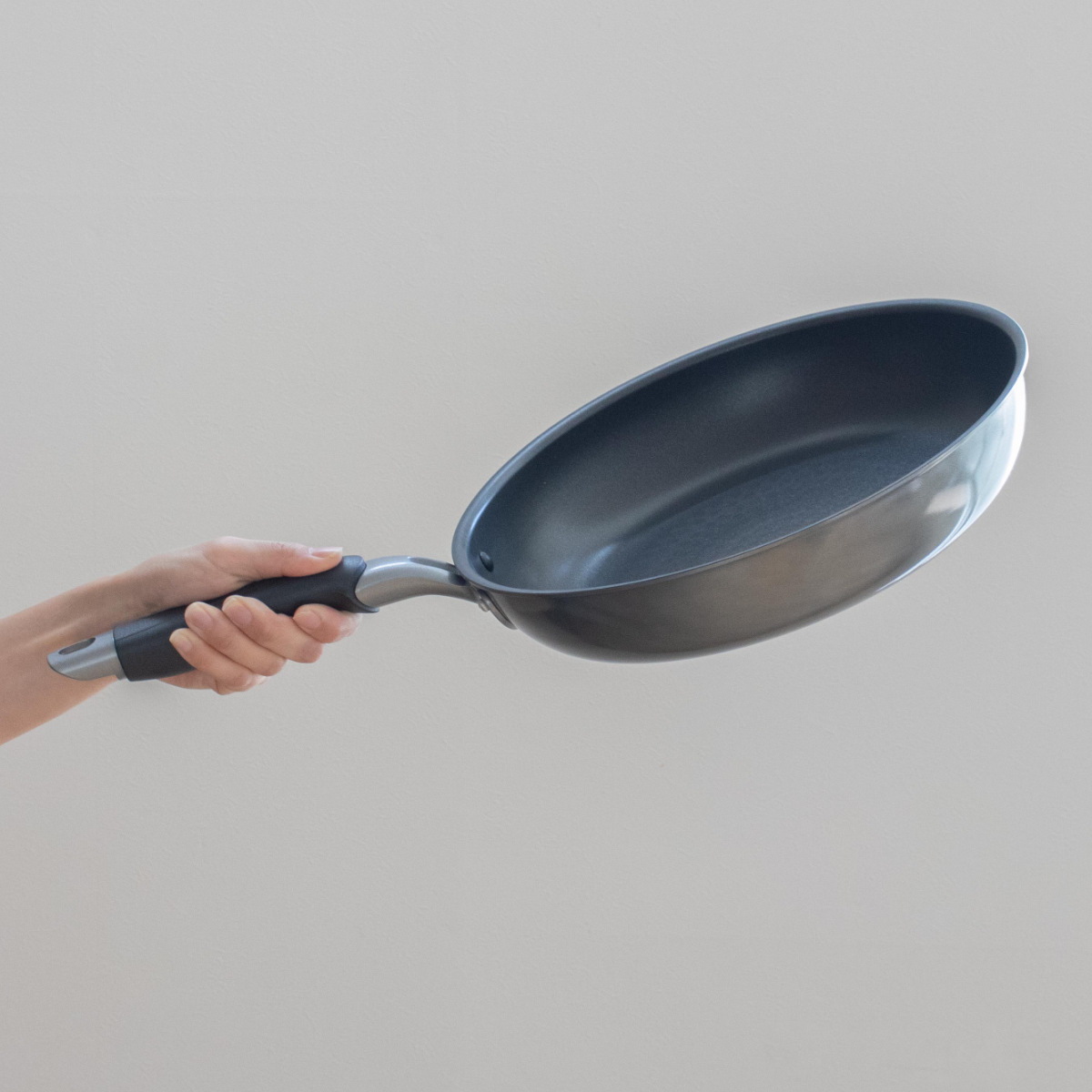 竹原製缶 フライパン 28cm IH対応 霞 日本製 （ ガス火対応 オール熱源