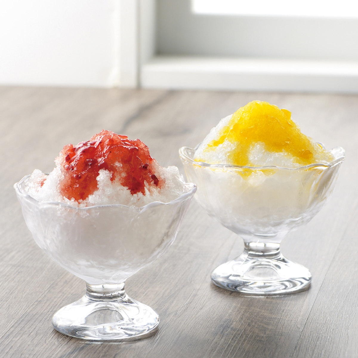 かき氷機 おうち氷屋さん 電動ハンディかき氷器 （ カキ氷器 かき氷メーカー 電動かき氷機 氷削機 電動 ハンディタイプ ） | パール金属 | 01