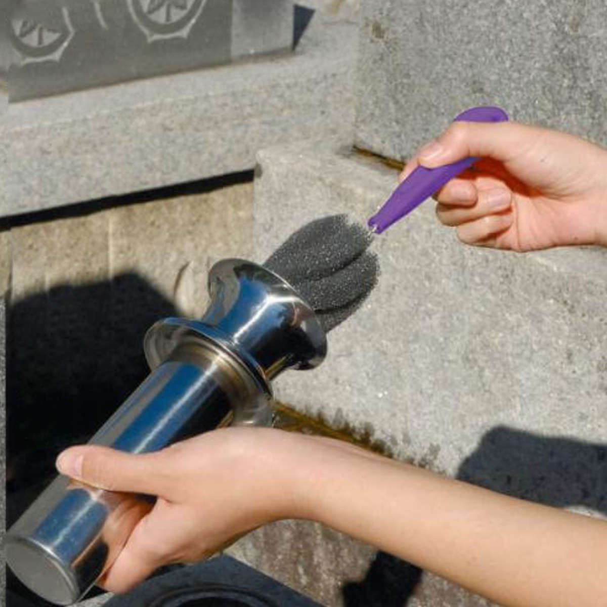 お墓洗い 墓石用 花立て 洗い スポンジ Sサイズ （ 花立洗い 花筒 お手入れ 墓石用ブラシ 清掃ブラシ 掃除用品 墓石 掃除 ）