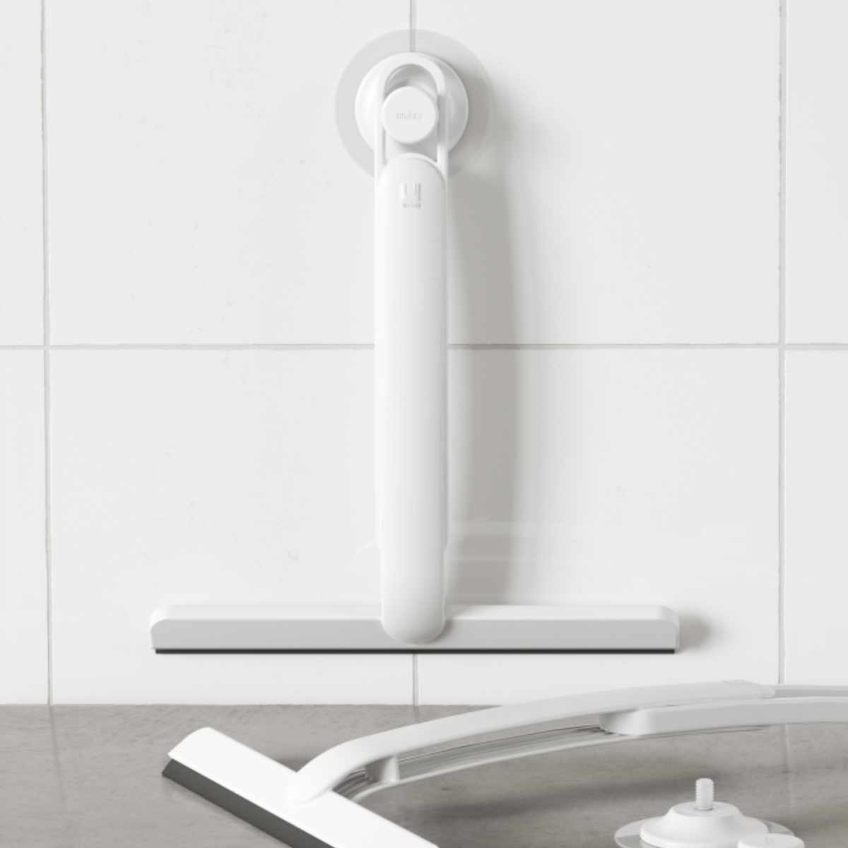 umbra 水切りワイパー フレックス スクイージー アドヒーシブ 鏡 結露取り 水滴 （ アンブラ 水切り お風呂掃除 窓掃除 シンプル ホワイト ）