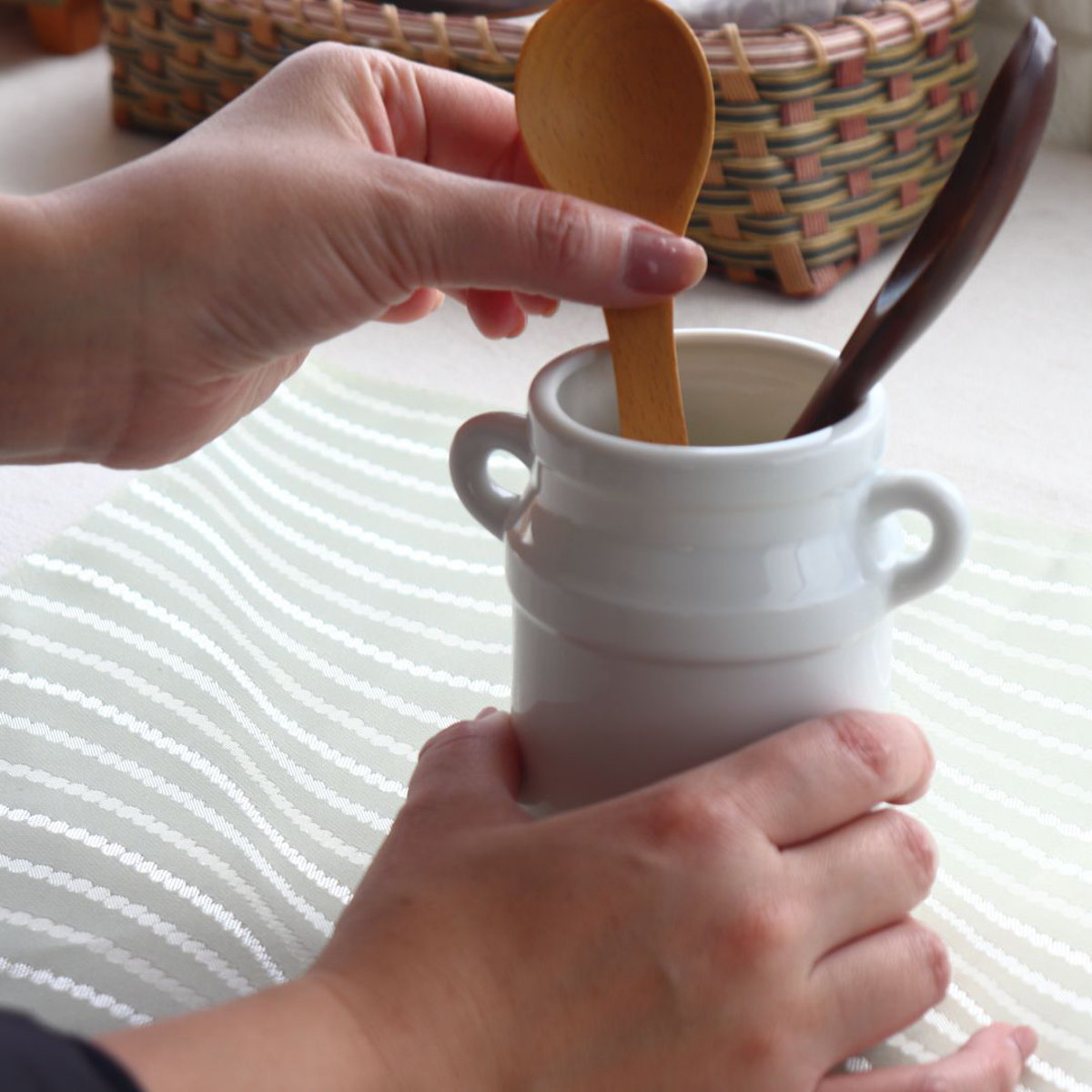 カトラリー スプーンコンテナ キッチン収納 （ 瀬戸焼 日本製 陶磁器 箸 スプーン フォーク スタンド 箸立て 収納 ） | ネクスト | 01