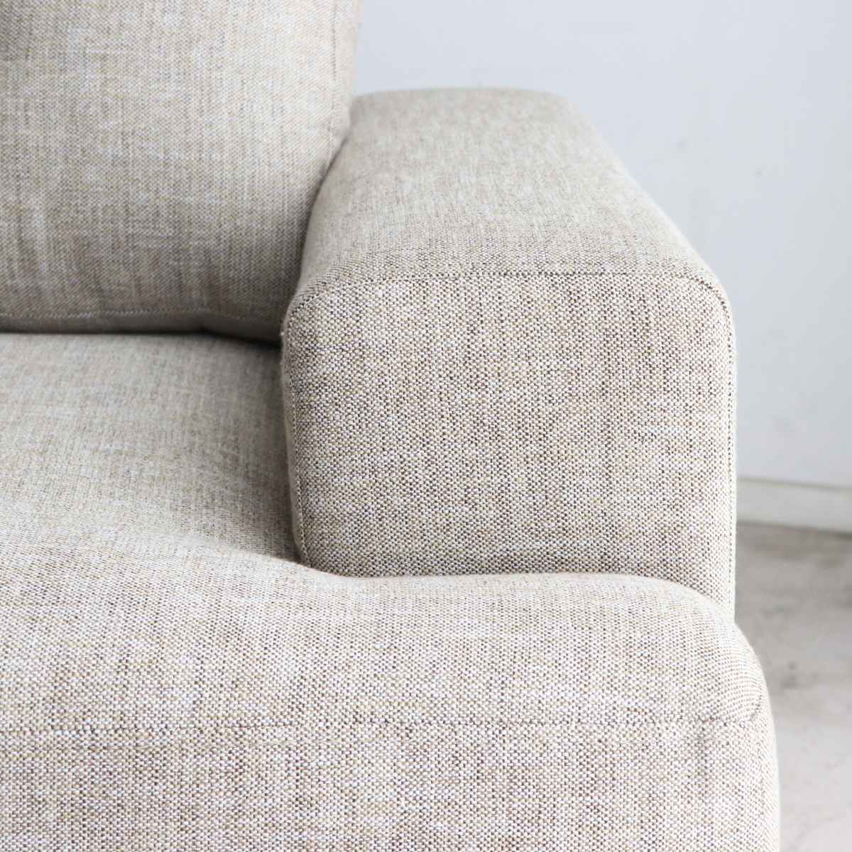 ソファ 幅182cm 2.5人掛け 北欧風 ハウタ （ リビングソファ sofa 木製 天然木 座面広い サポートクッション付き 肘掛け 完成品 スチール脚 ）_5