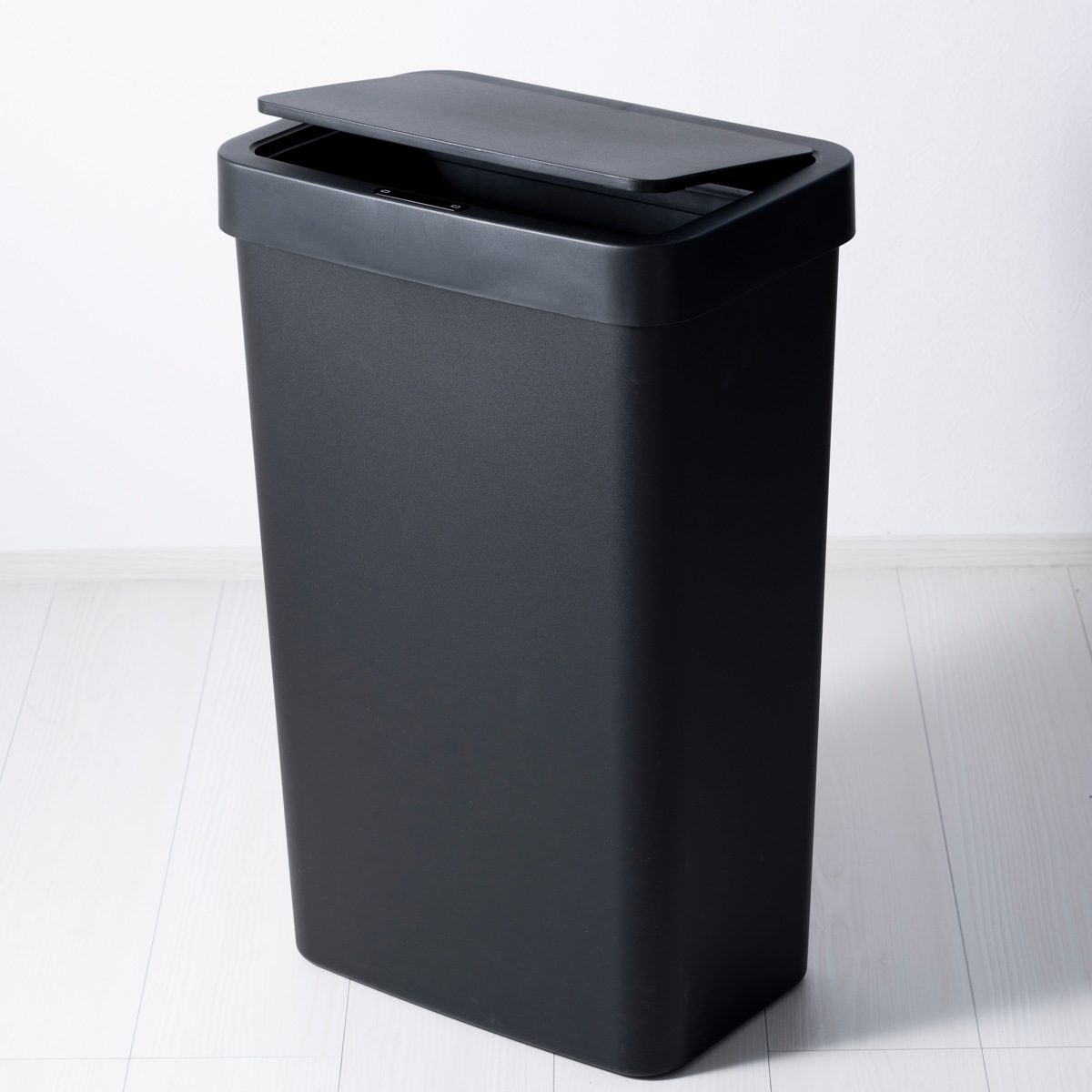 EKO（イーケーオー） ゴミ箱 50L ハナセンサービン センサー式